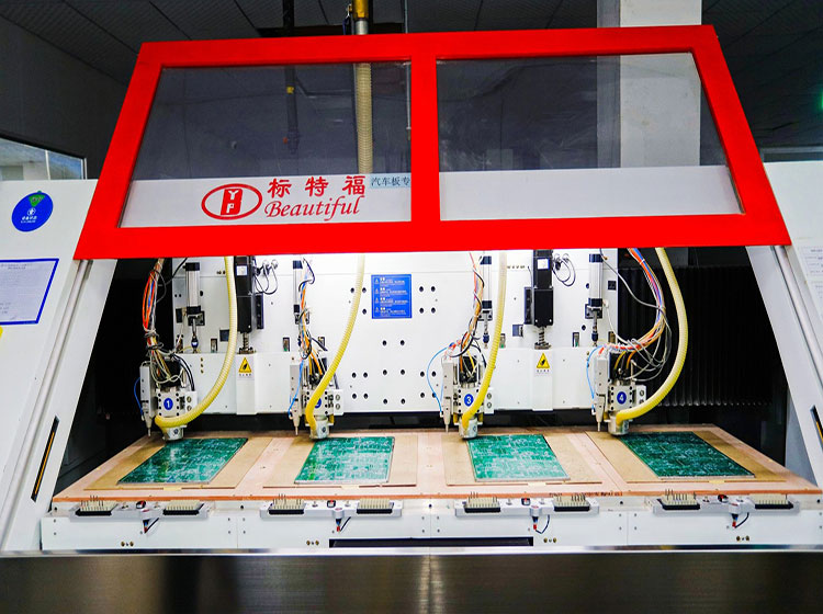 電腦鑼機